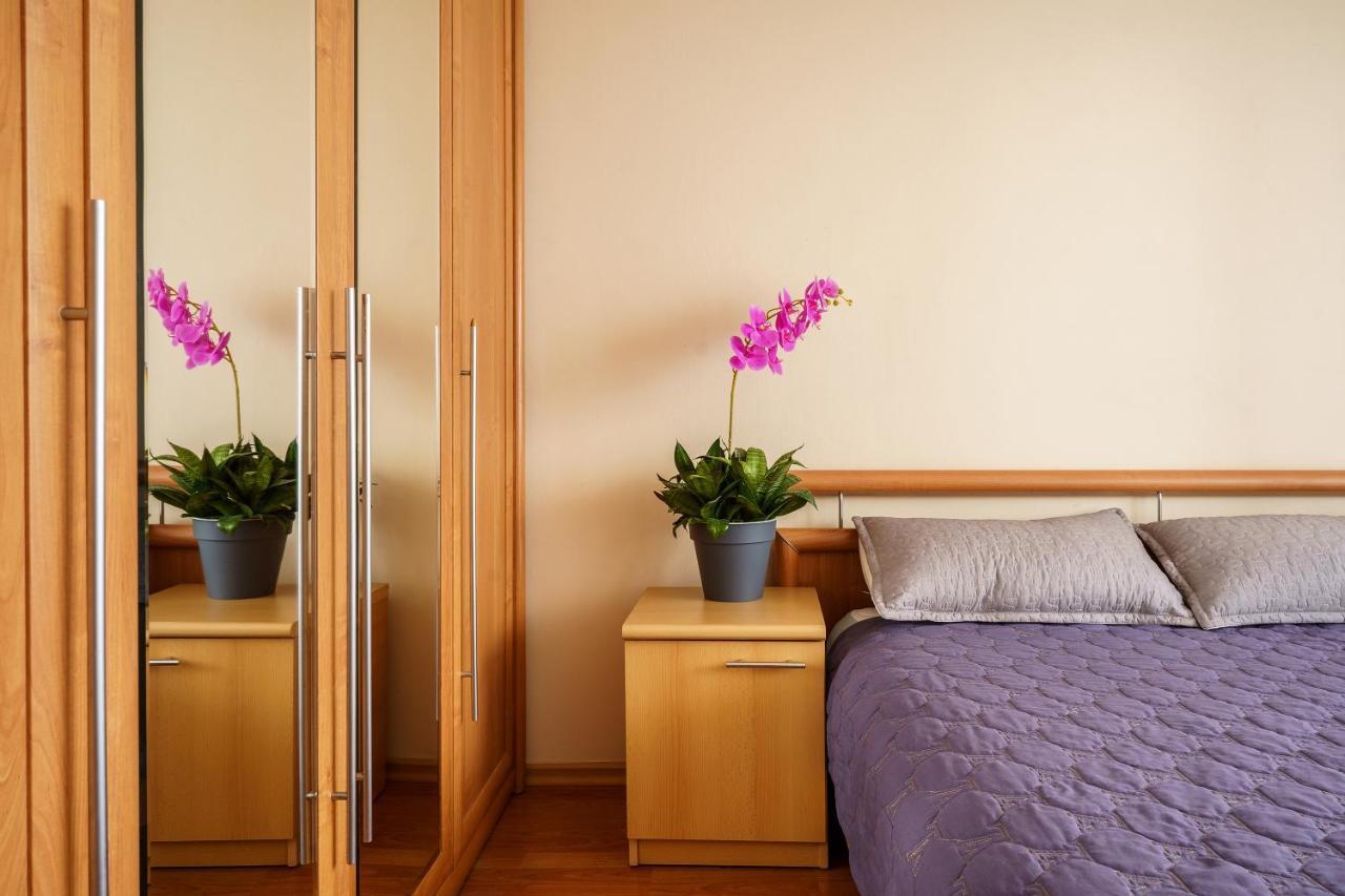Золотой Квадрат 60 Кв2 Appartement Alma-Ata Buitenkant foto
