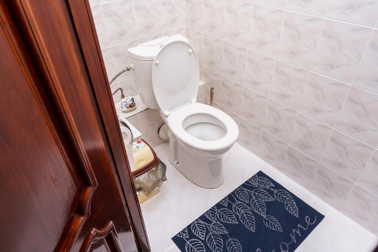 Золотой Квадрат 60 Кв2 Appartement Alma-Ata Buitenkant foto